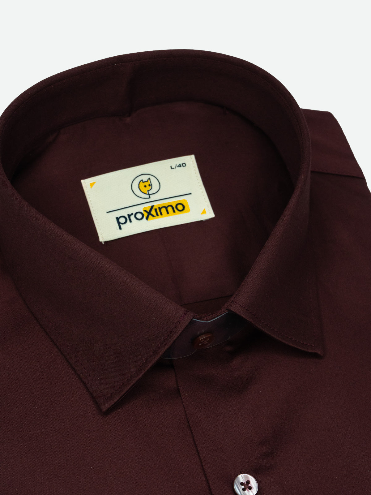 Solid Stretch Shirt in Maroon